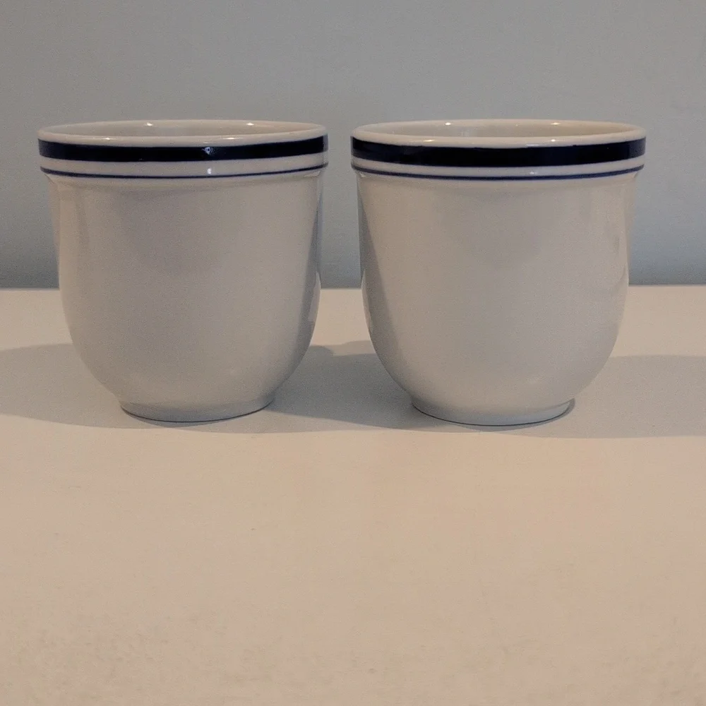 Pottery Barn Ceramic 12 Ounce Club Blue Coffee Mug Set.